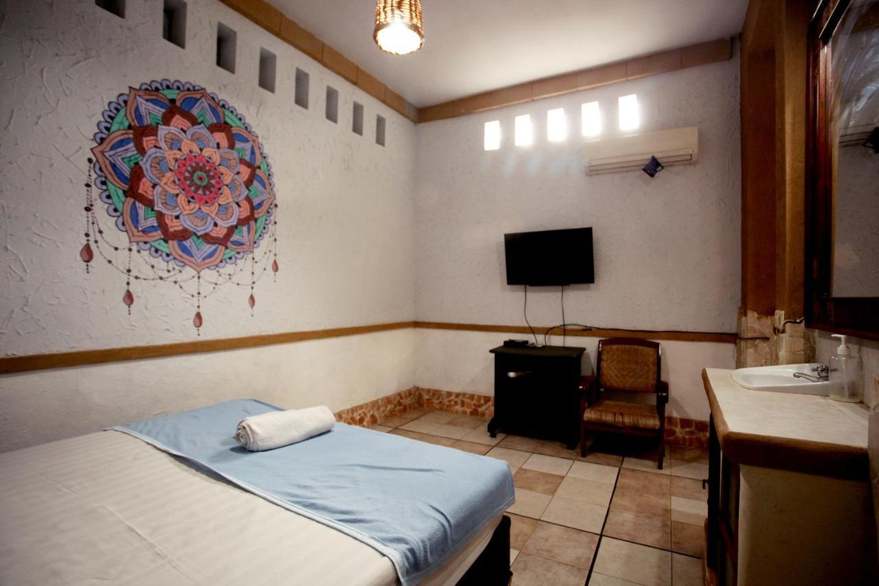 Budarno Homestay Kejayan Экстерьер фото